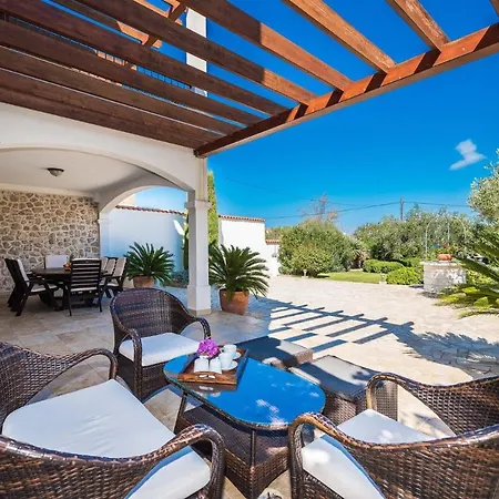 Beautiful Villa Klara Preko