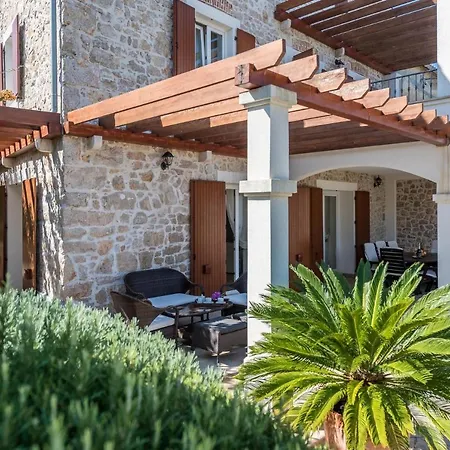 Beautiful Villa Klara Preko * Preko