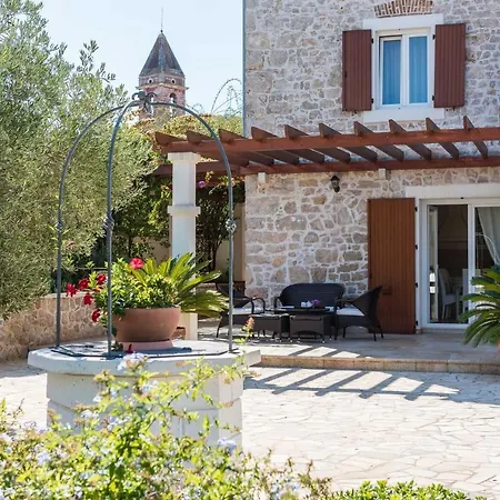 Beautiful Villa Klara Preko Willa